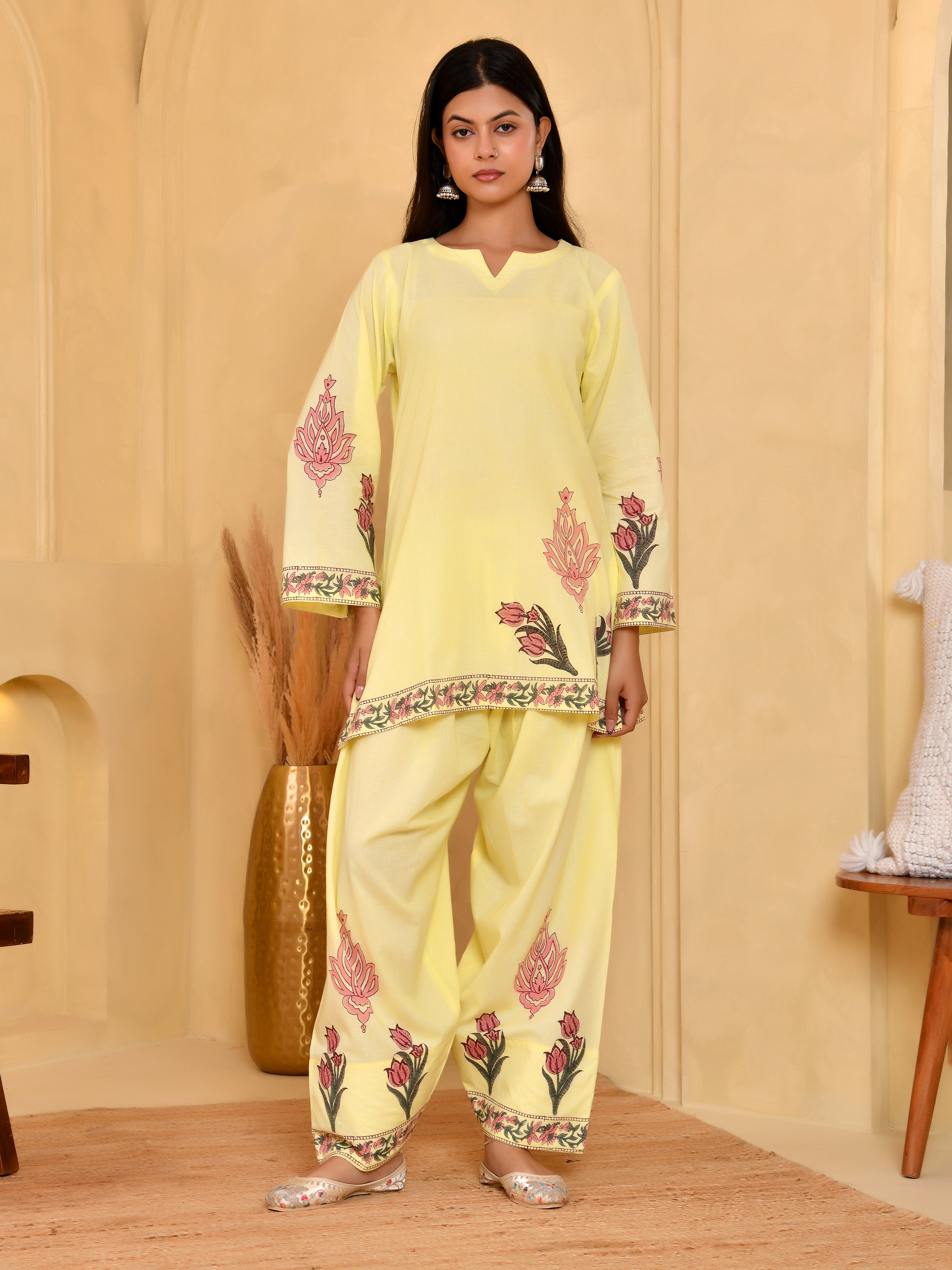 Noor-e-Zard Floral Ensemble