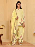 Noor-e-Zard Floral Ensemble