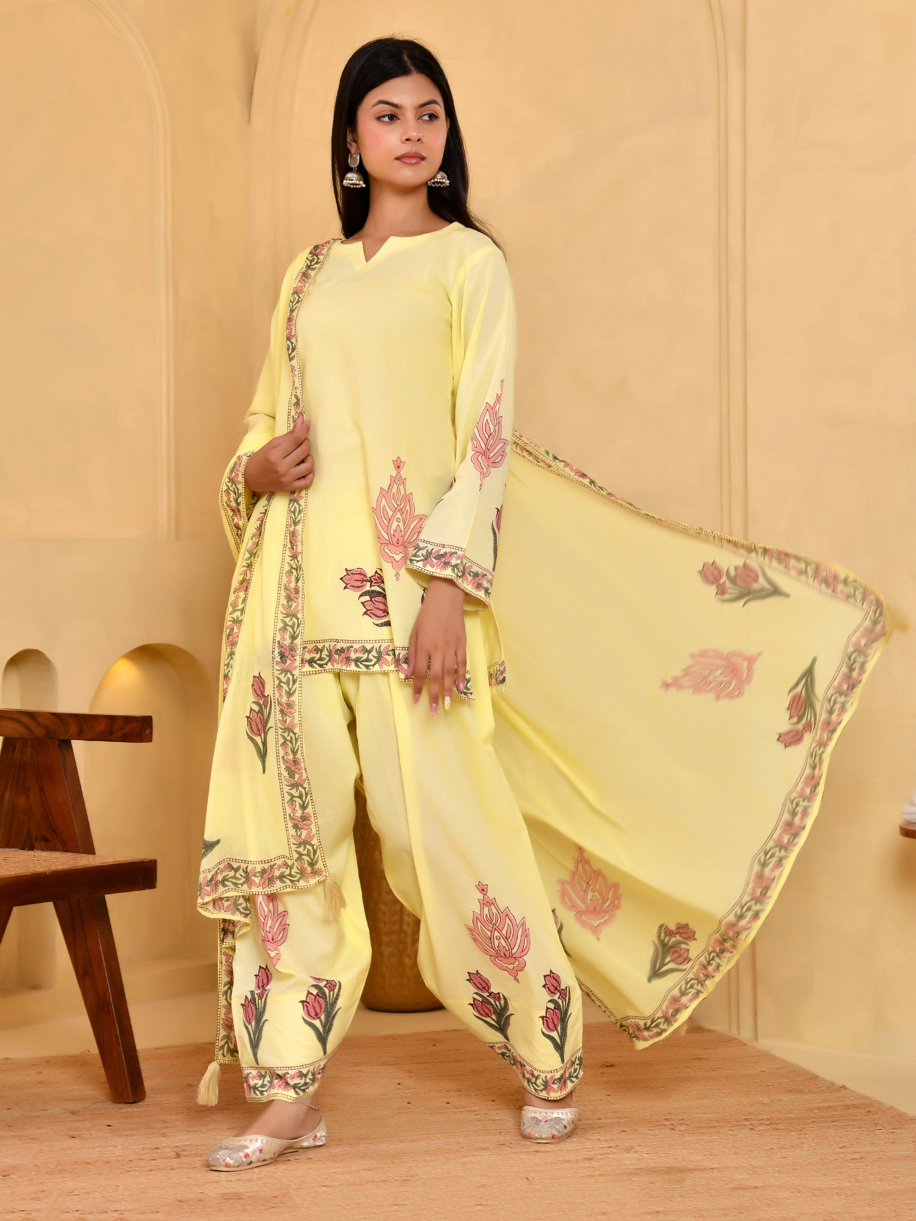 Noor-e-Zard Floral Ensemble