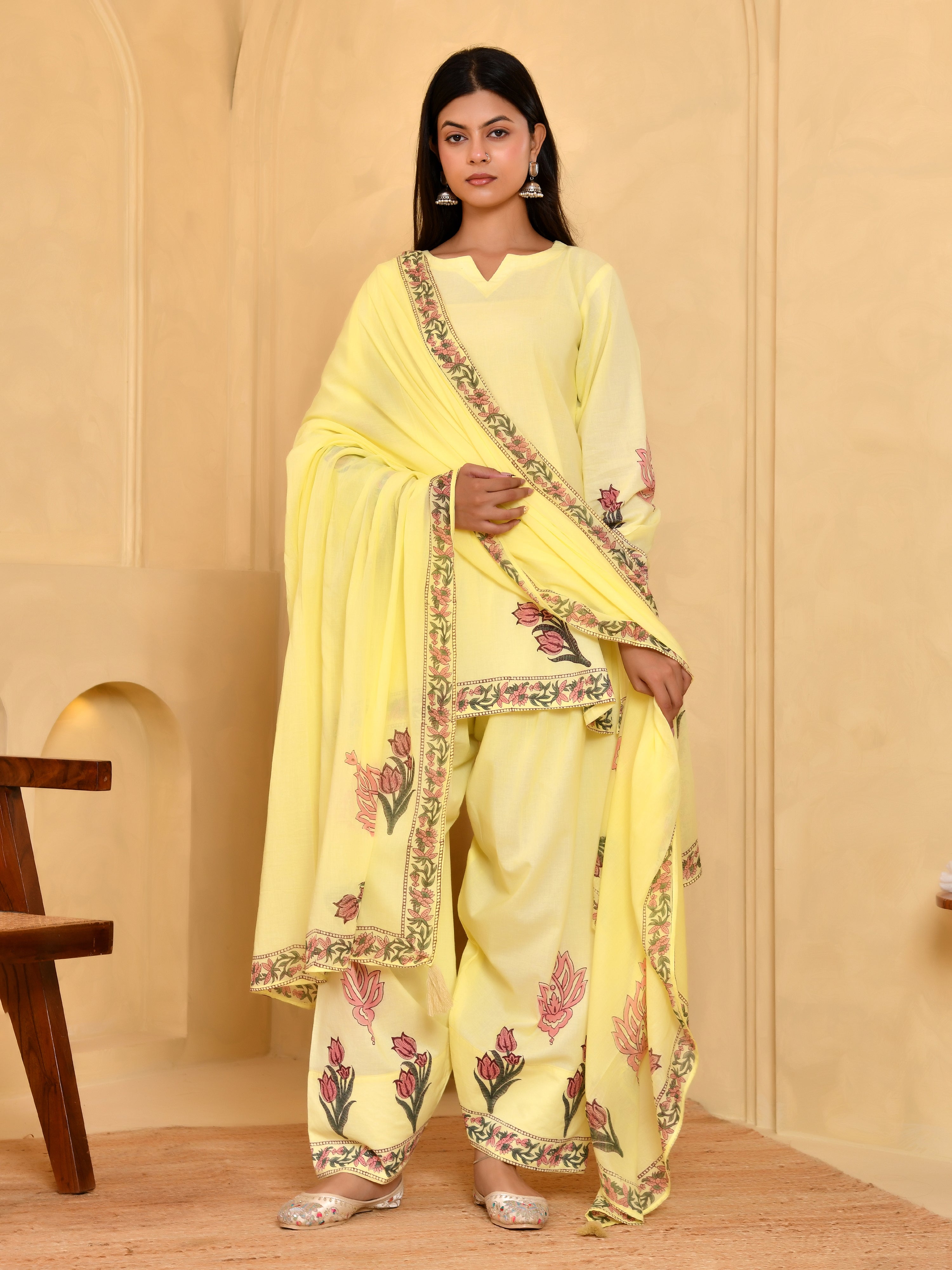 Noor-e-Zard Floral Ensemble