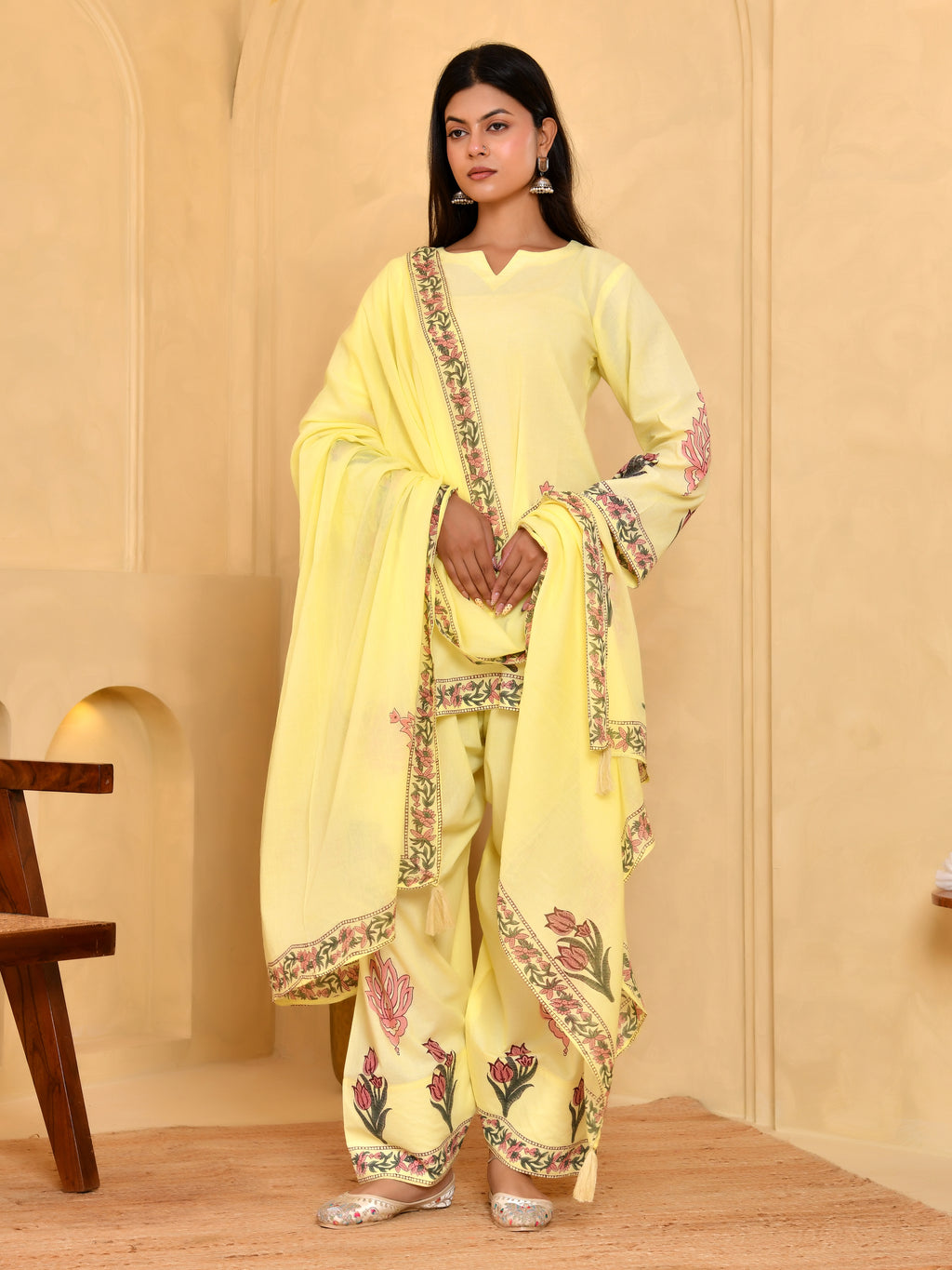 Noor-e-Zard Floral Ensemble