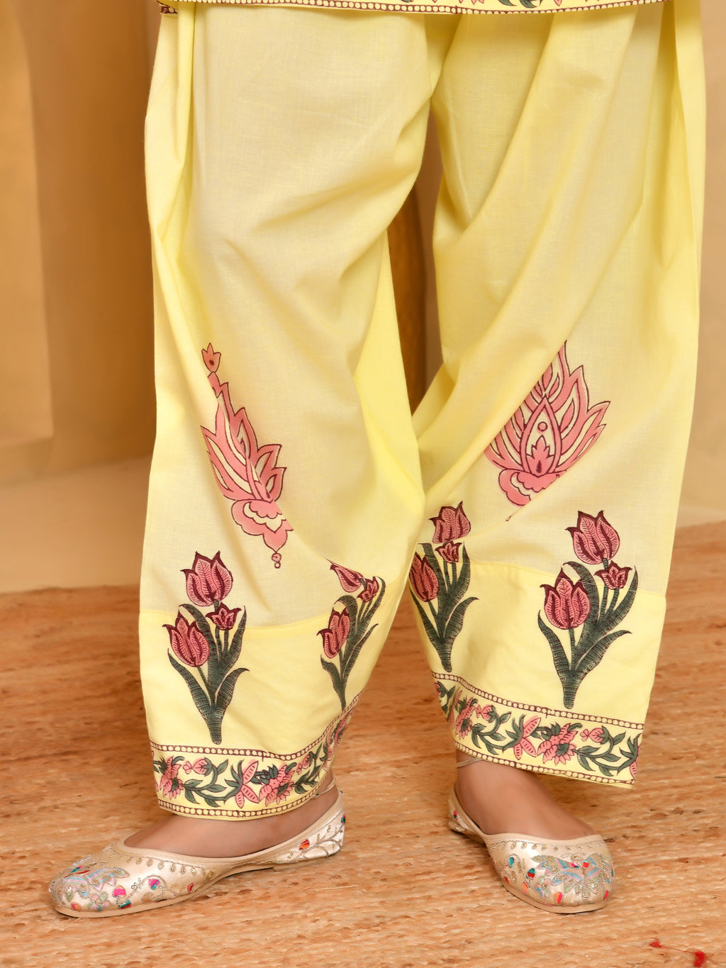 Noor-e-Zard Floral Ensemble